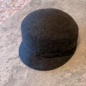 Greg wool cloche